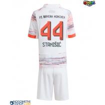 Otroški Nogometni dresi Bayern Munich Josip Stanisic #44 Gostujoči 2025-26 Kratek Rokav (+ Kratke hlače)